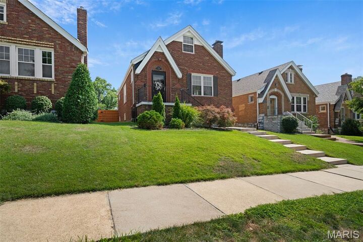 Property Photo: 5444 Tholozan Avenue MO 63109