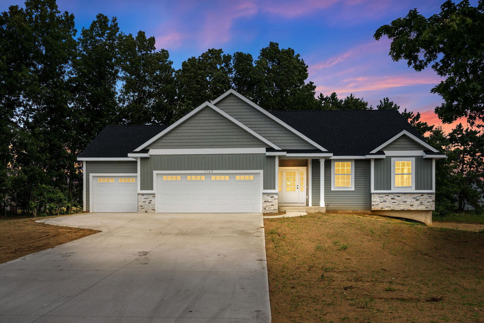 Property Photo:  1765 Fairview Drive  MI 49010 