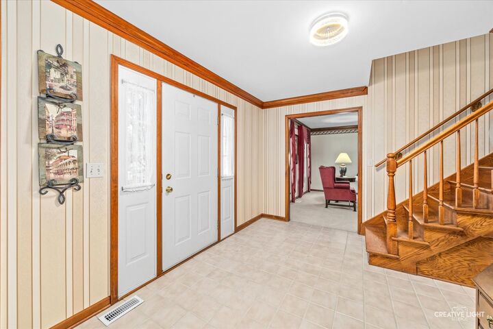 Property Photo: 1803 River Ridge Circle IL 60565