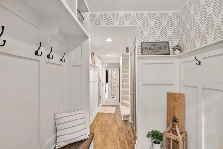 Property Photo:  2939 N Honore Street C  IL 60657 
