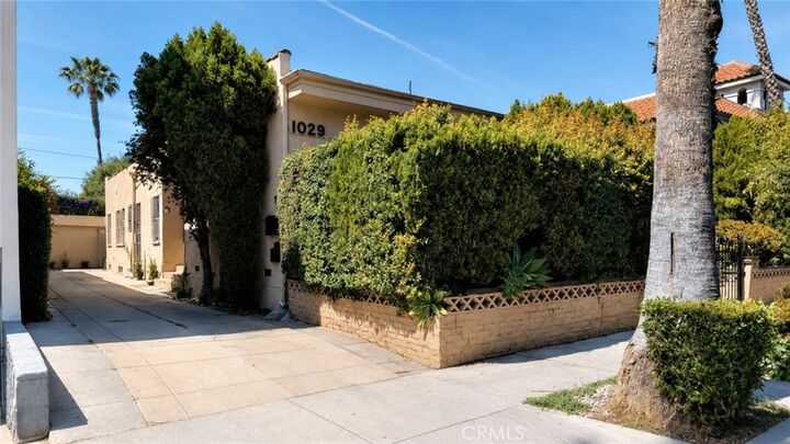 Property Photo:  1029 N Orange Grove  CA 90046 
