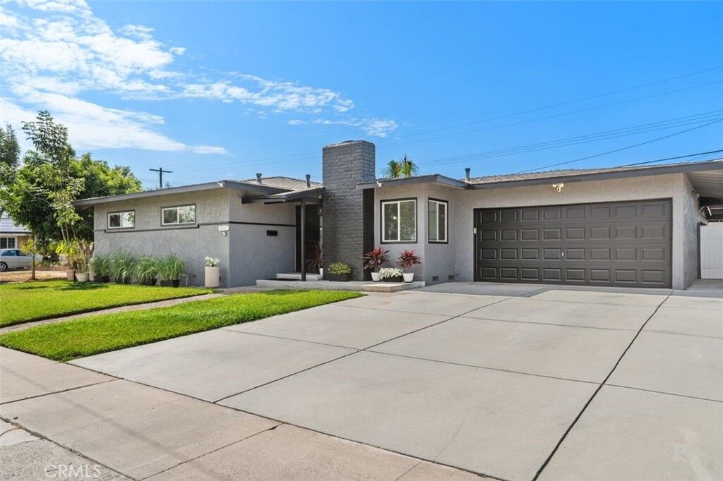 Property Photo:  8702 Davmor  CA 92841 