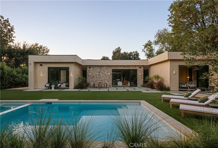 Property Photo: 23338 Collins Street CA 91367