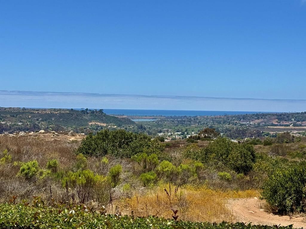 Property Photo: 4168 Andros Way CA 92056
