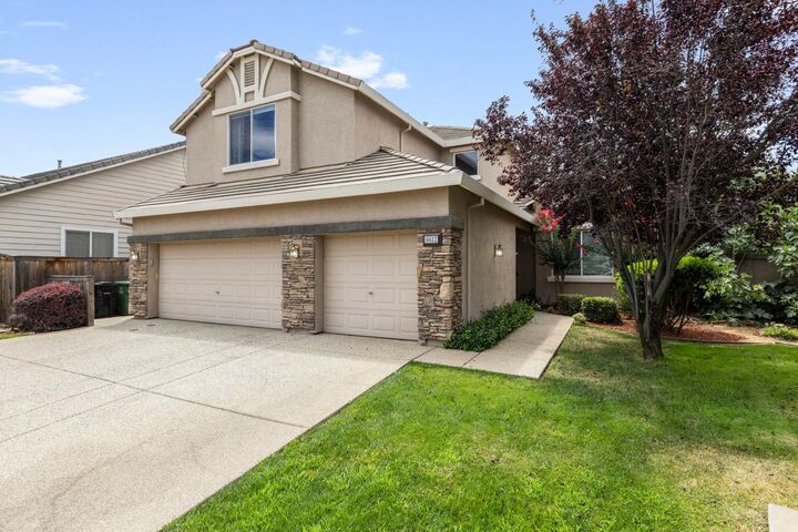 Property Photo: 6612 Jarrett Court CA 95757