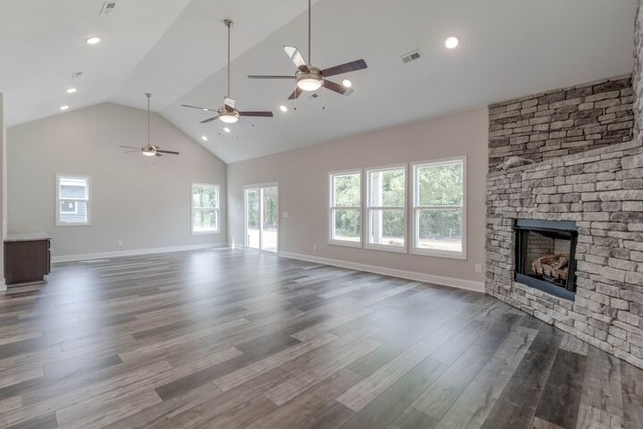 Property Photo:  280 Bluebriar Trce  TN 37043 