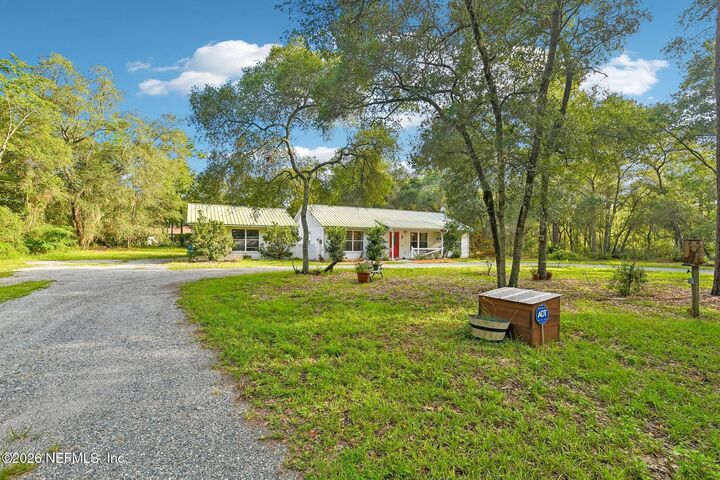 Property Photo: 381 SE 57th Street FL 32656