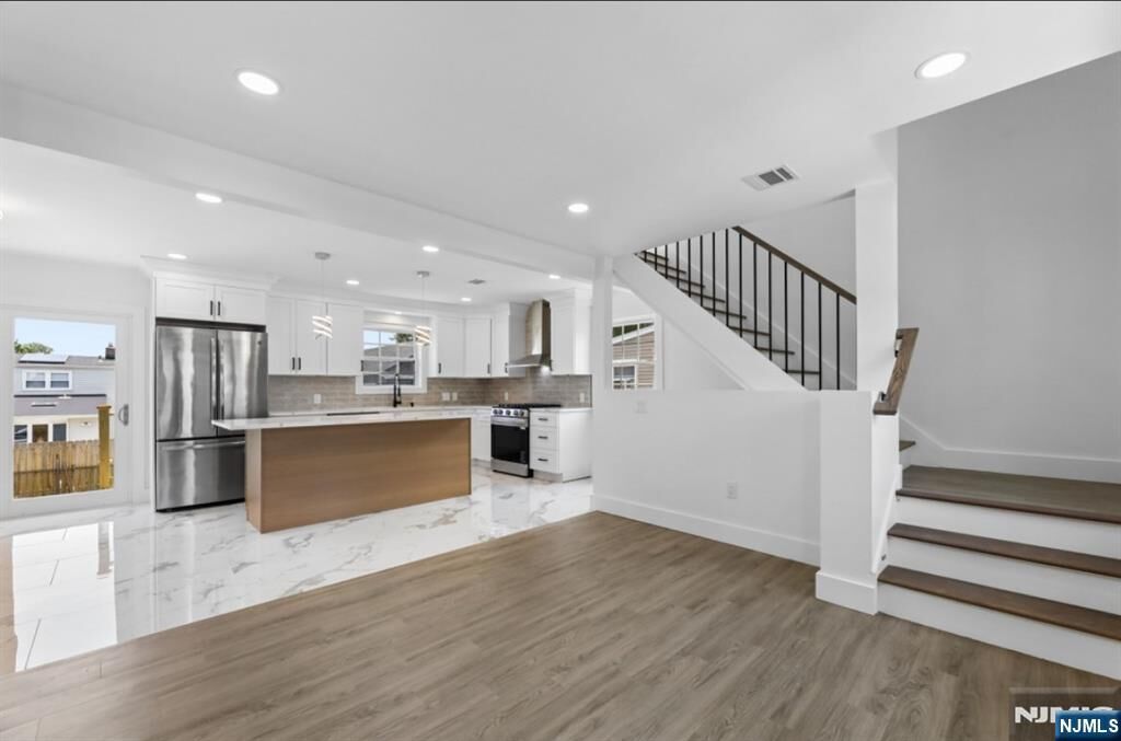 Property Photo:  8 Annette Terrace  NJ 07544 