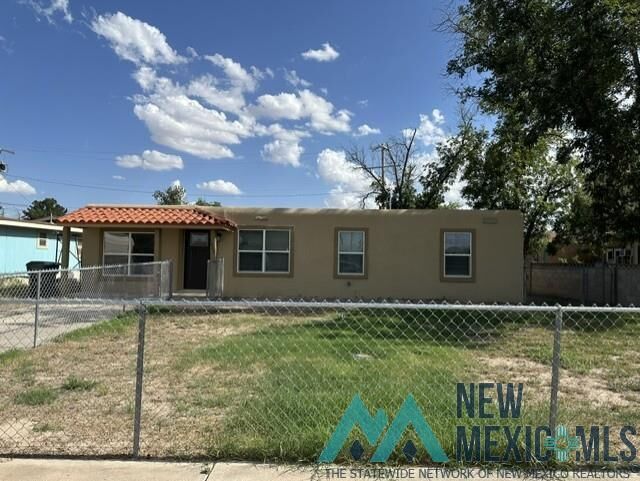 Property Photo:  1805 W Tansill Street  NM 88220 