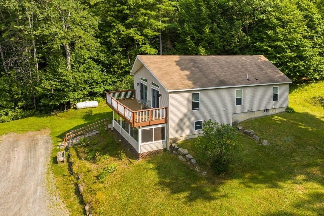 Property Photo:  104 Bouldervale Road  NH 03773 