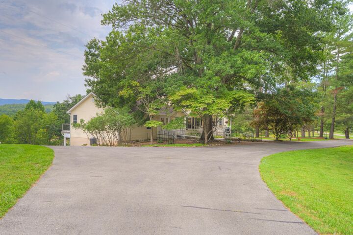 Property Photo: 6020 Lyons Road VA 24084