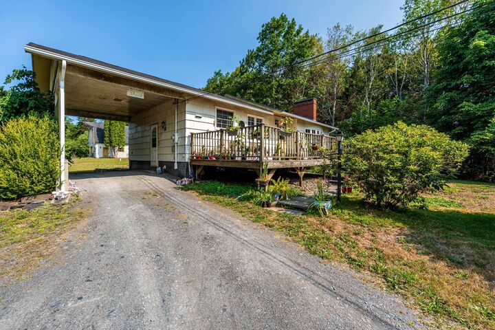 190 Highway 303 — photo 1