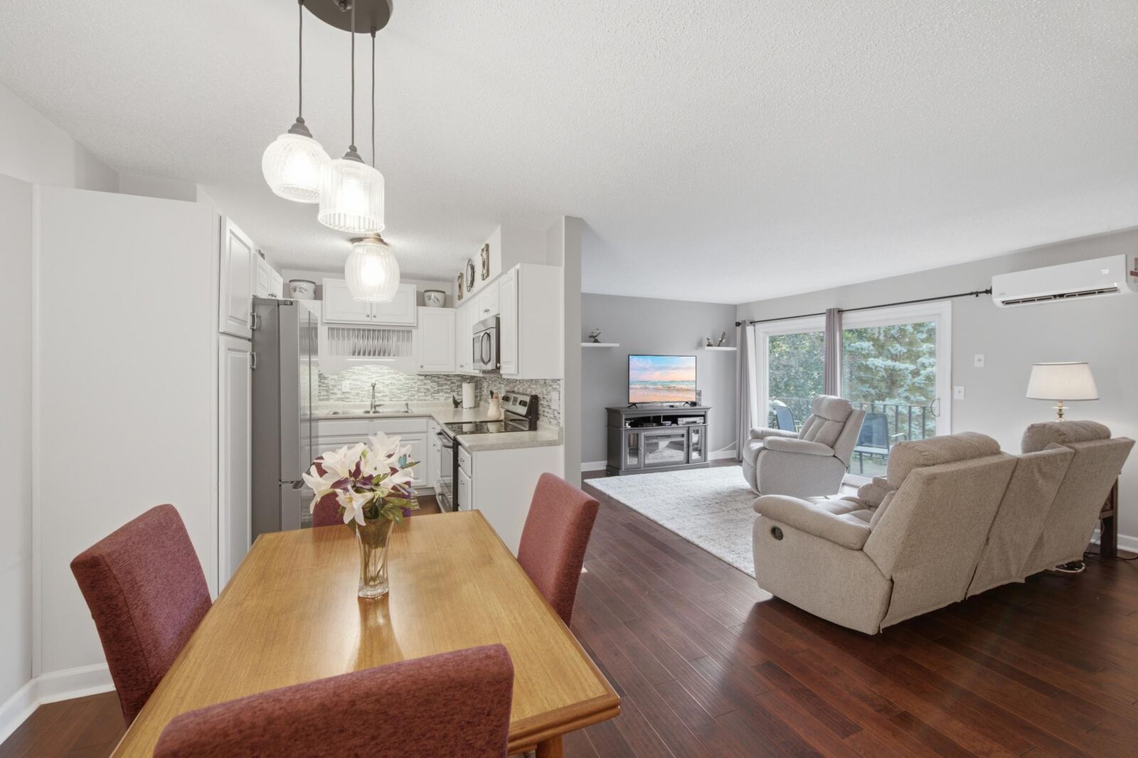 Property Photo:  1150 Dellwood Street S 306  MN 55008 