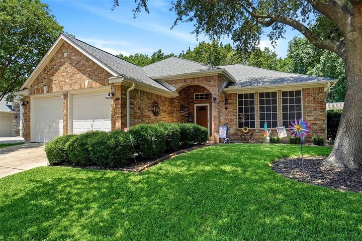 Property Photo:  3127 Watercress Circle  TX 76012 