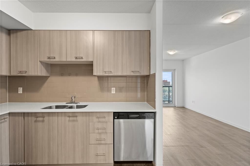 Property Photo:  220 Cannon Street E 706  ON L8L 2B1 