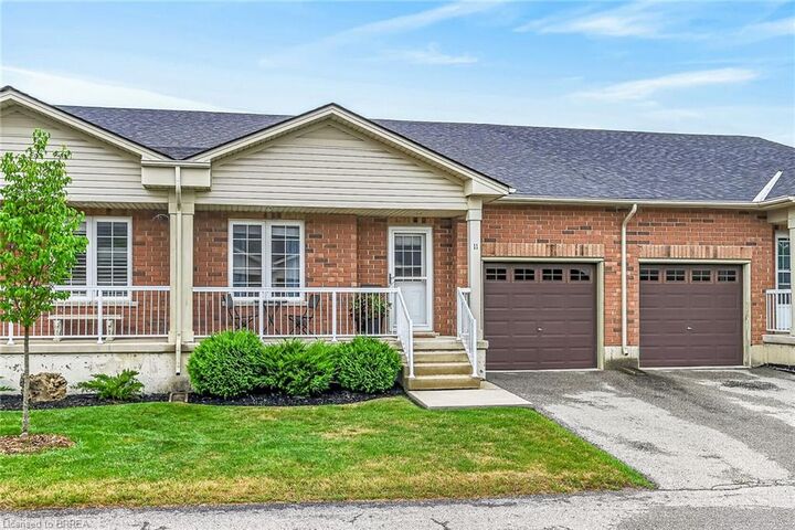 54 Garden Avenue 11 — photo 1