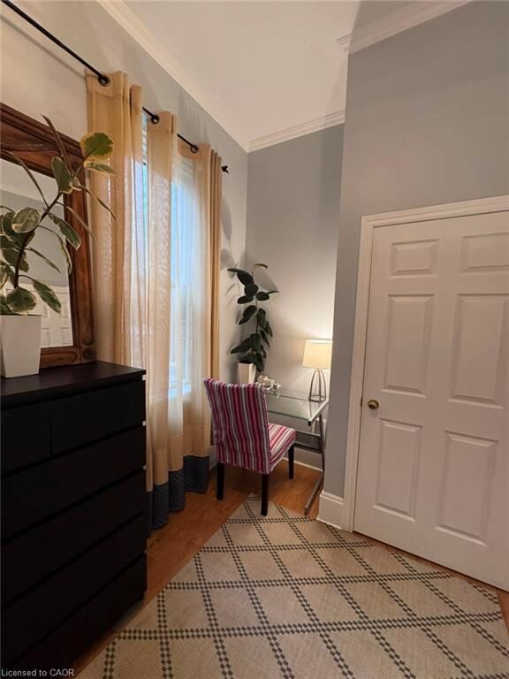 Property Photo:  127 Jackson Street W 1  ON L8P 1L6 