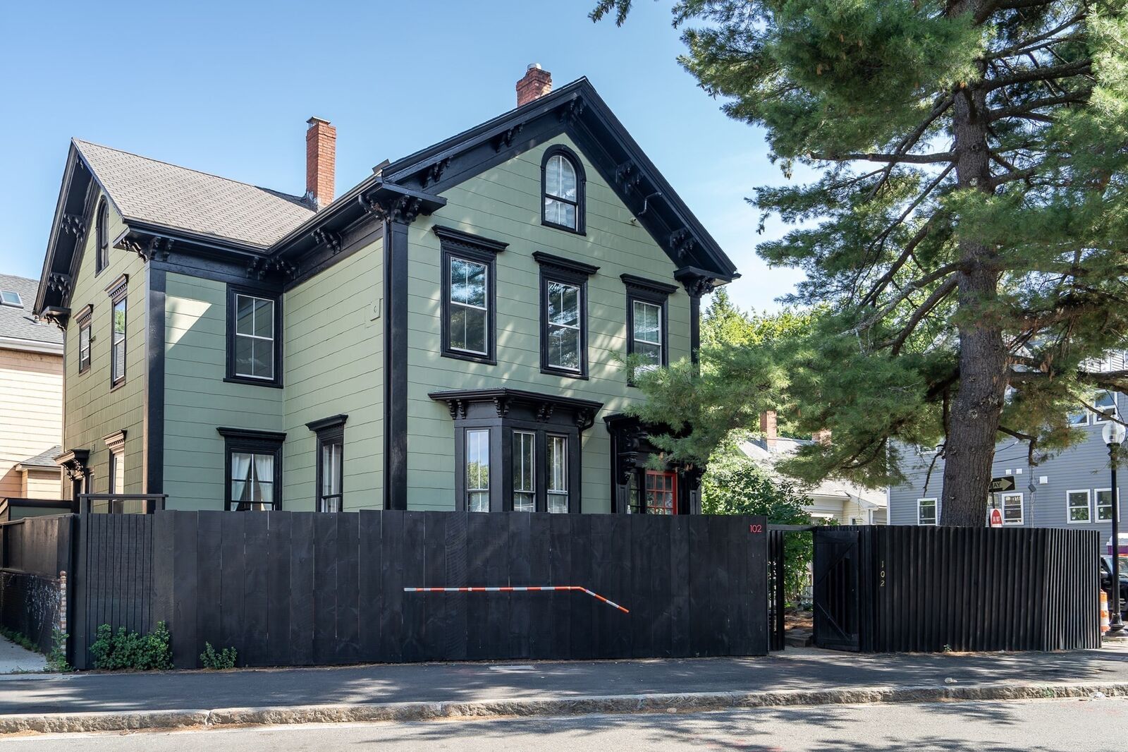 Property Photo:  102 River St 2  MA 02139 