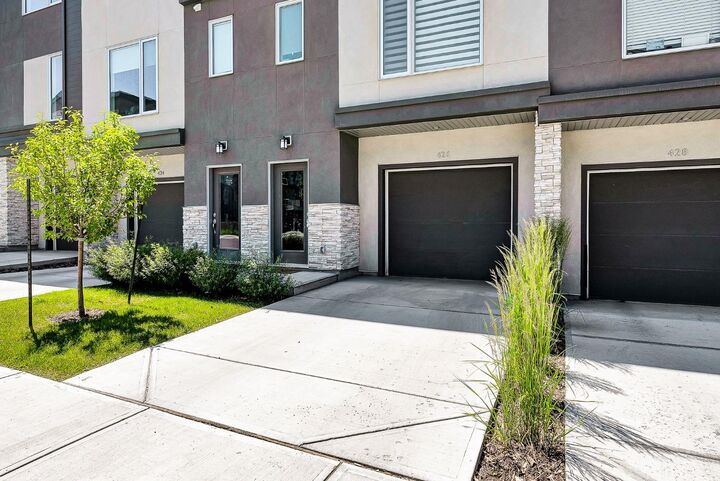 Property Photo: 426 Shawnee Square SW AB T2Y 0W4