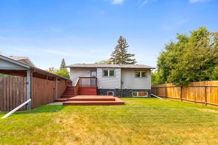 Property Photo:  14695 Deer Ridge Drive SE  AB T2J 6A8 