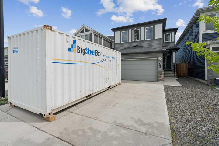 Property Photo: 98 Seton Road SE AB T3M 3G1
