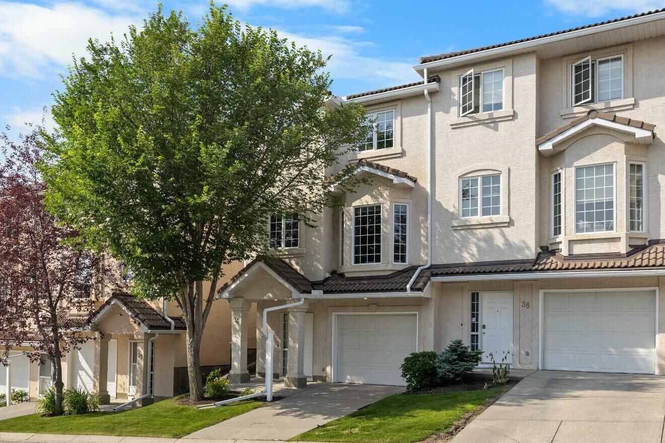 Property Photo: 36 Hamptons Link NW AB T3A 5V9