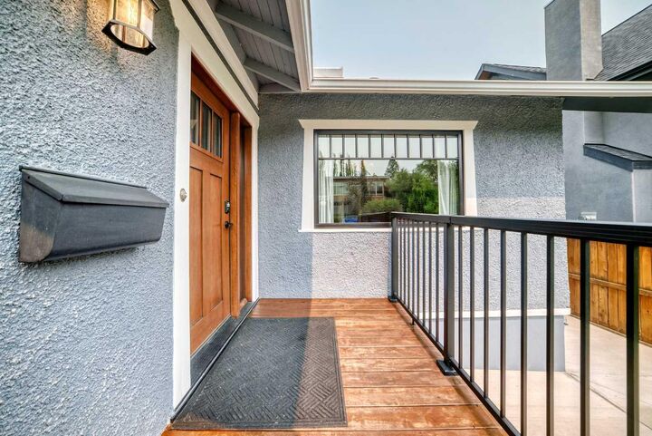 Property Photo:  226 Superior Avenue SW  AB T3C 2H9 
