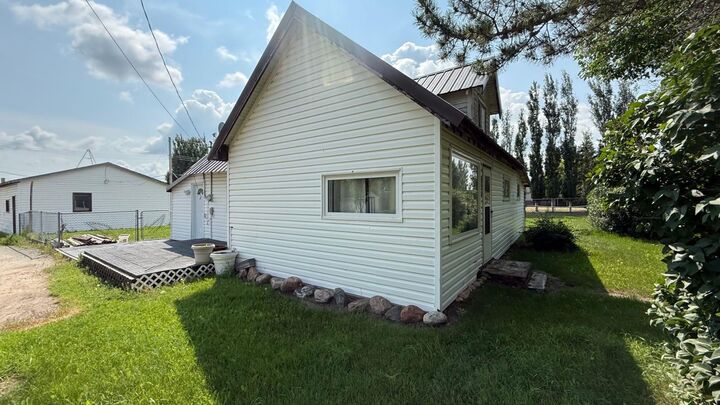 Property Photo: 239 2 Avenue AB T0J 0T0