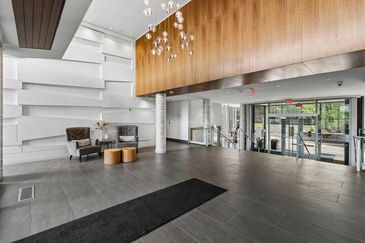 Property Photo: 1025 5 Avenue SW 907 AB T2P 1N4