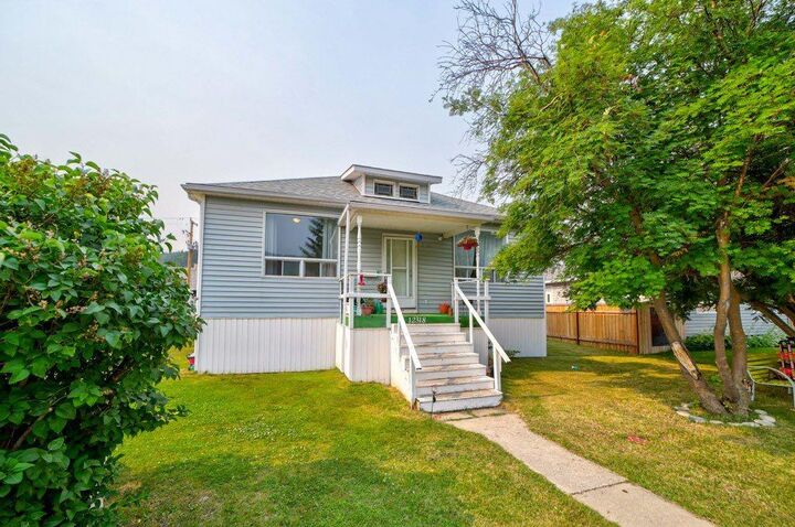 Property Photo: 12316 21 Avenue AB T0K 0E0