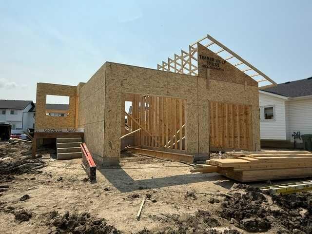 Property Photo: 13 Ellington Crescent AB T4P 3H1