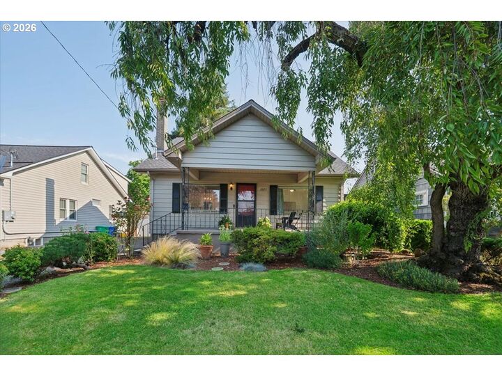 Property Photo: 2023 SE Yukon St OR 97202