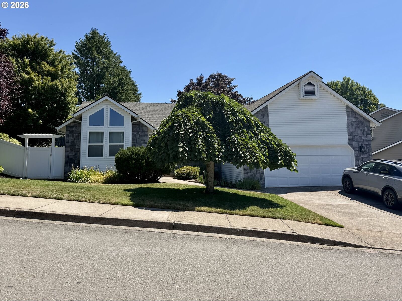Property Photo:  2577 NW Ptarmigan St  OR 97304 