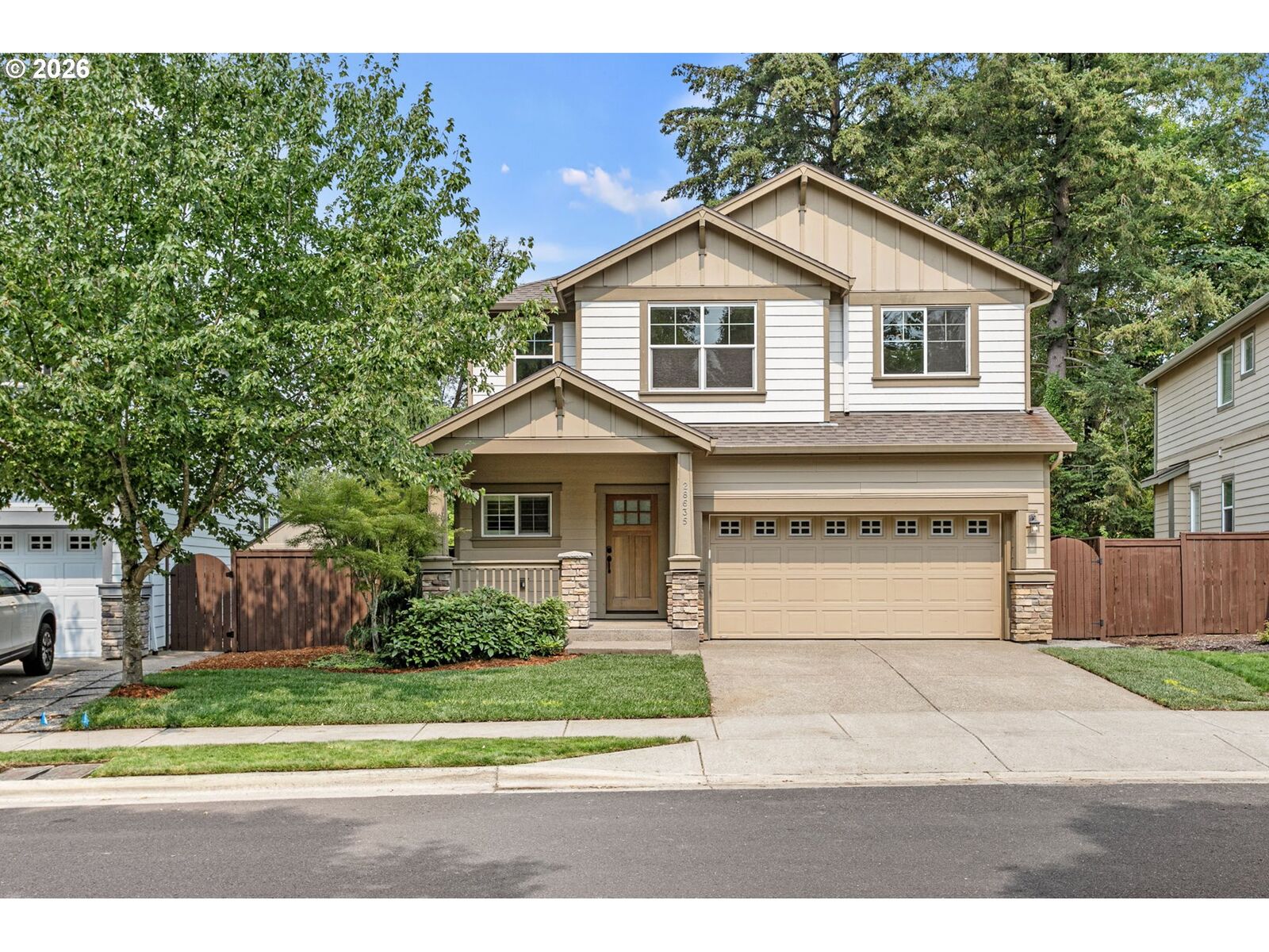 Property Photo:  28635 Greenway Dr  OR 97070 