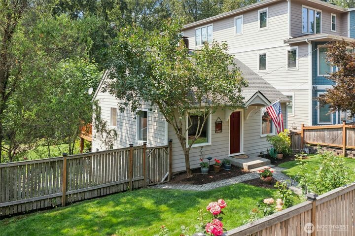 Property Photo:  18011 18005  83rd Avenue NE  WA 98028 