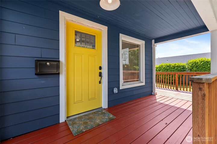 Property Photo:  2513 S Hosmer Street  WA 98405 