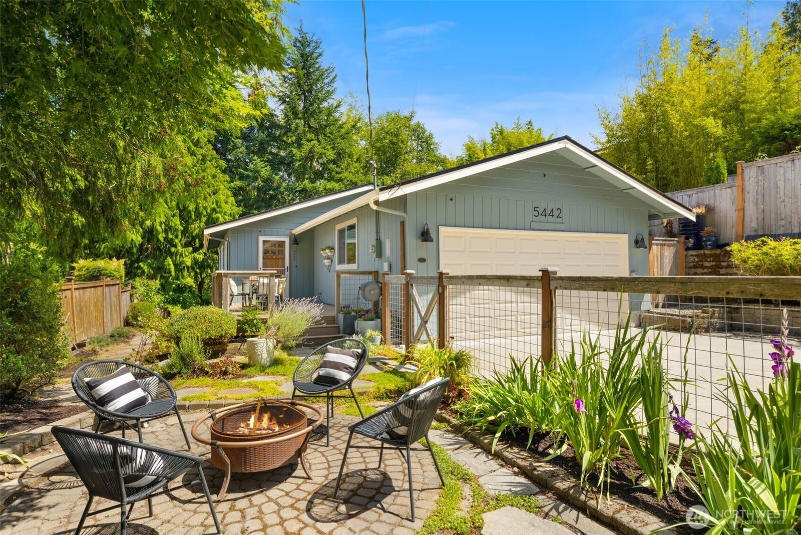 Property Photo:  5442  30th Avenue SW  WA 98126 