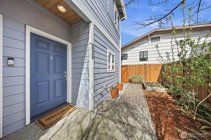 Property Photo:  8847  9th Avenue SW A  WA 98106 