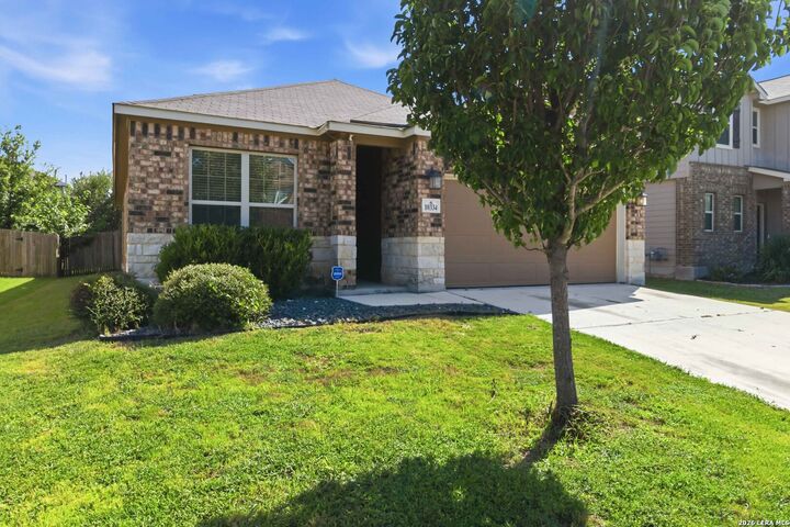 Property Photo: 10334 Francisco Way TX 78109