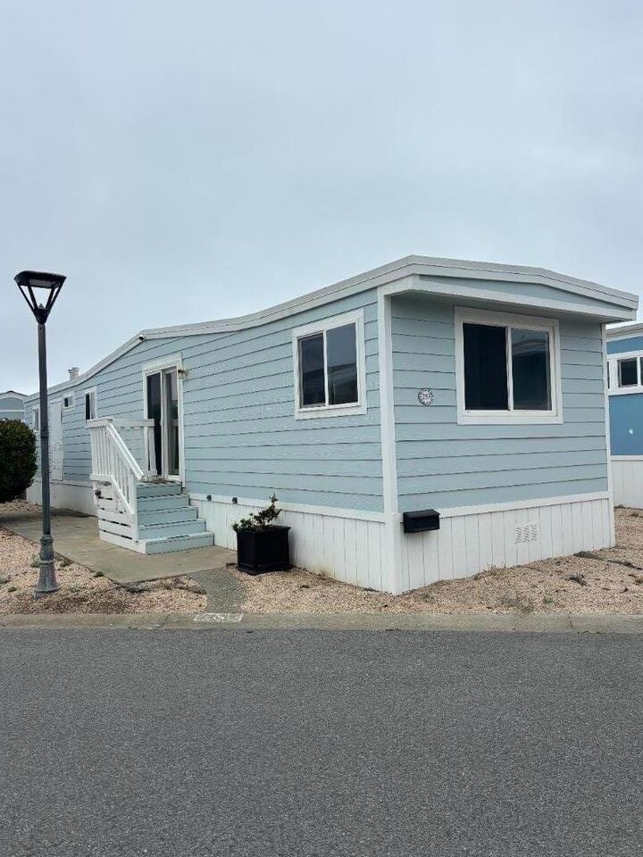Property Photo:  253 2nd Avenue S37  CA 94044 