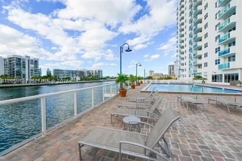 Property Photo: 3000 S Ocean Dr 518 FL 33019