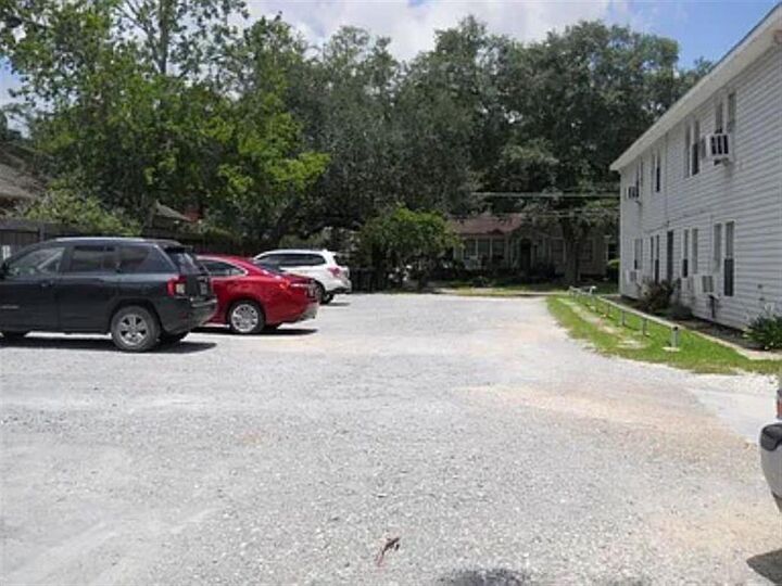 Property Photo: 922 Cleveland Street LA 70601