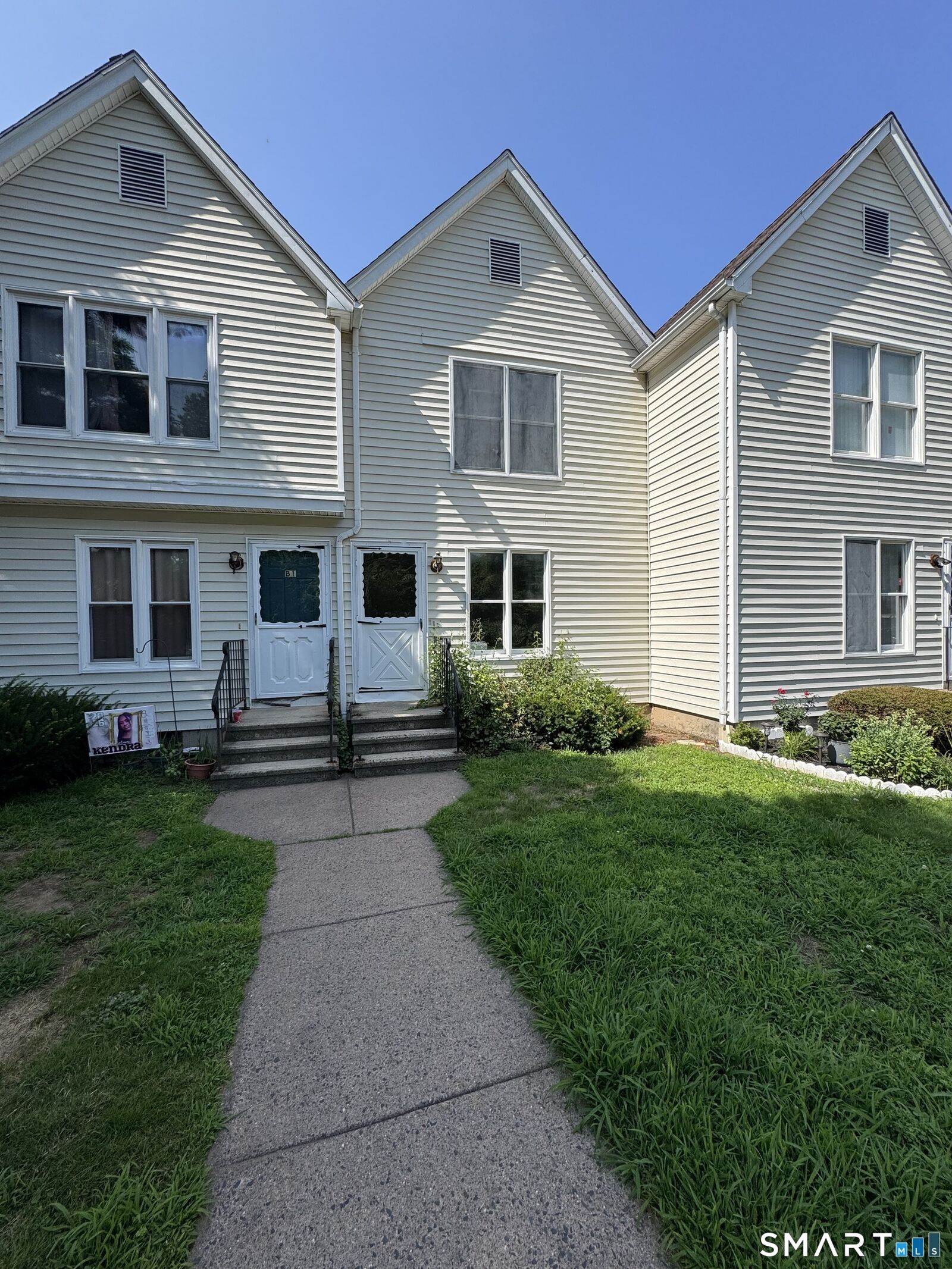 Property Photo:  21 Silver Lane B2  CT 06118 