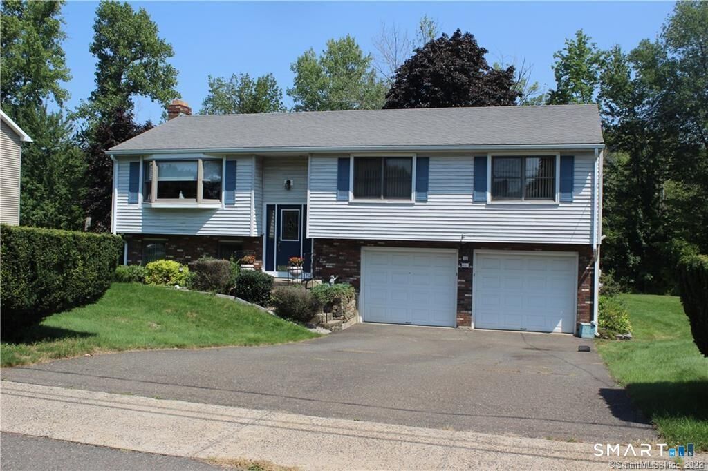 Property Photo:  99 Glenwood Drive  CT 06109 