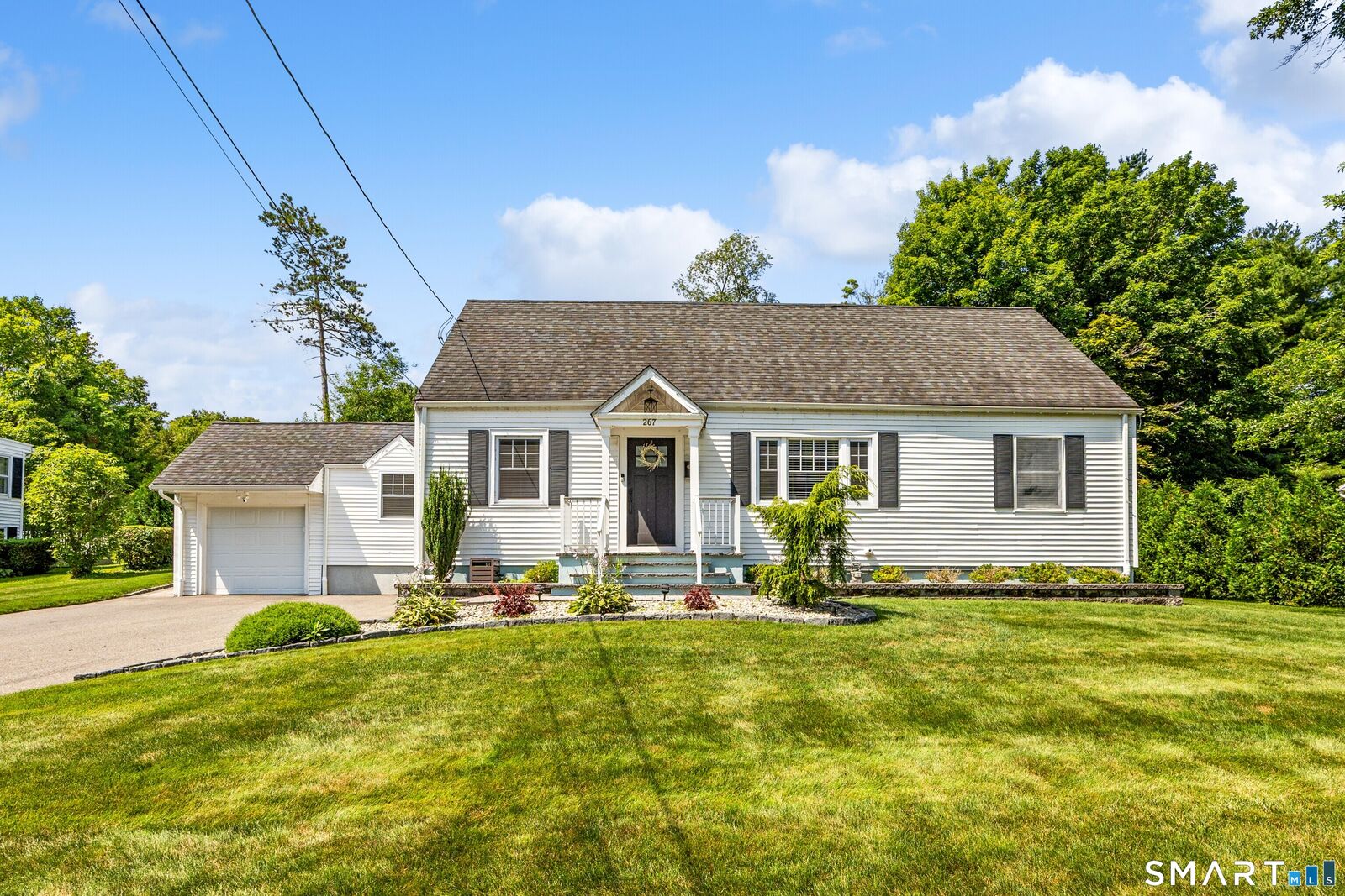 Property Photo:  267 North Street  CT 06795 
