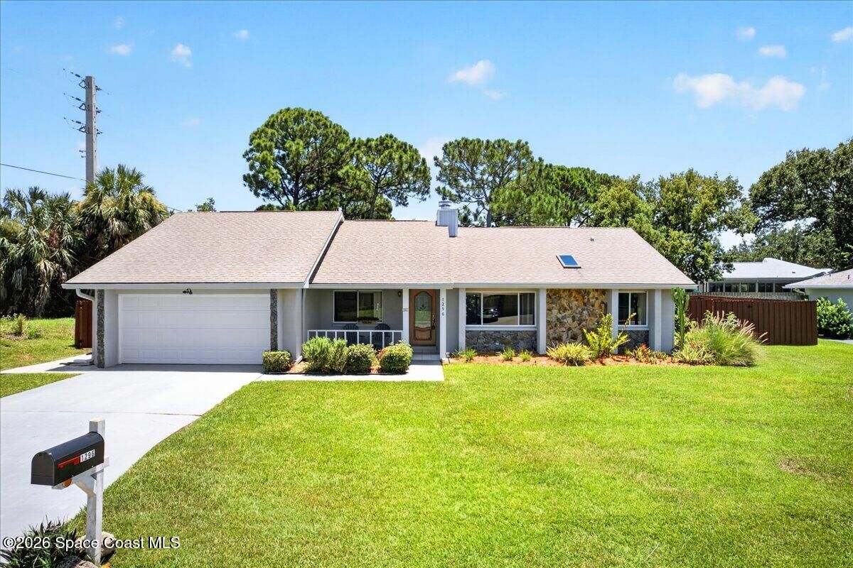 Property Photo: 1296 Harbor Town Circle FL 32940