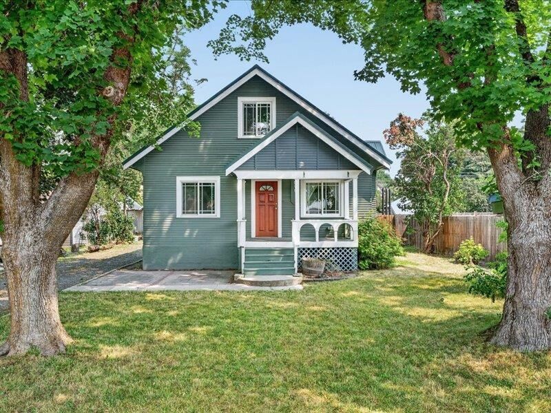 Property Photo: 910 W Main Ave WA 99109