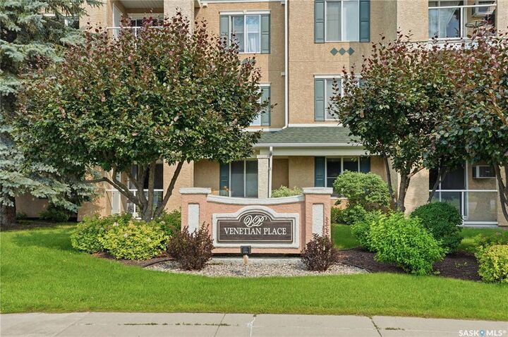 Property Photo:  215 Lowe Road 209  SK S7S 1N1 
