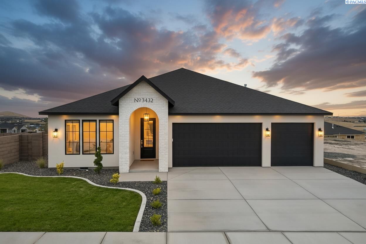 Property Photo:  3432 Allison Way  WA 99352 