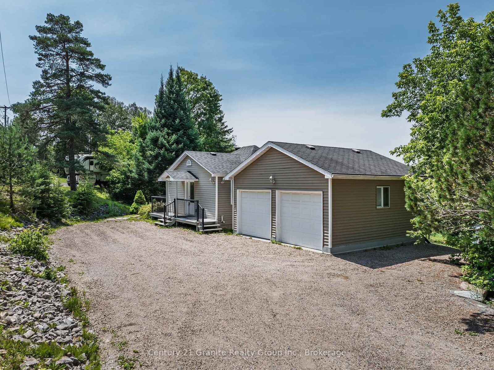 Photo de la propriété:  7177 Gelert Road  ON K0M 1S0 